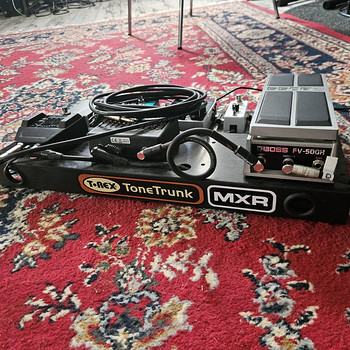 T-rex pedal board 56