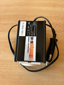 Auto inverter 12V-220V 150W (1 foto / 2)
