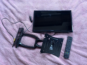 19” karavani teler DMTECH LED19VT DVD-ga, 12V, pult ja seina (1 foto / 4)