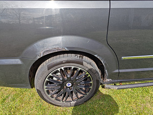 Lancia Voyager 2011 (8 foto / 9)