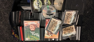 DVD с фильмами на русском и английском языках. CD с музыкой. (1 фото из 1)
