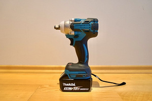 НОВЫЙ ударный гайковерт для аккумулятора Makita 18V + аккуму (2 фото из 10)