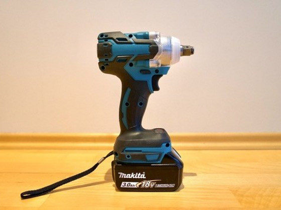 НОВЫЙ ударный гайковерт для аккумулятора Makita 18V + аккуму