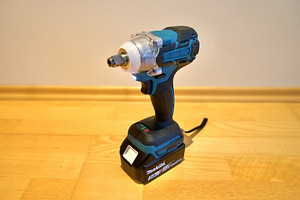 НОВЫЙ ударный гайковерт для аккумулятора Makita 18V + аккуму (5 фото из 10)
