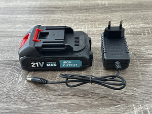 НОВЫЙ ударный гайковерт для аккумулятора Makita 18V + аккуму (9 фото из 10)