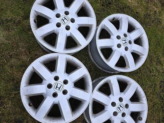 Honda cr v veljed 18