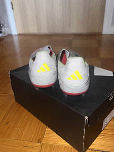 Бутсы Adidas F50 (2 фото из 3)
