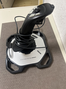 Logitech extreme 3D pro joystick (3 foto / 4)