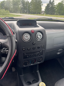 Citroen (8 фото из 9)