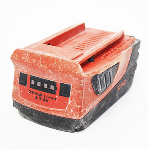 HILTI B22 3.3Ah (2 foto / 2)