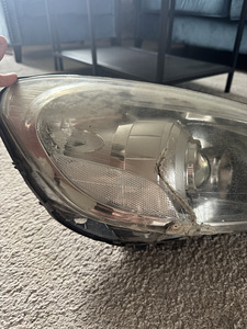 Volvo v60/s60 parem poolne esituli (2 foto / 5)