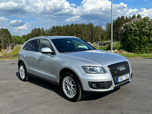 Audi Q5 (2 foto / 8)