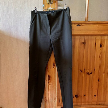 Naiste rohelised püksid MANGO, suurus 32, suurepärases seisukorras.