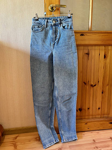 Naiste sinised H&M teksad, suurus 32, suurepärases seisukorras. (1 foto / 2)