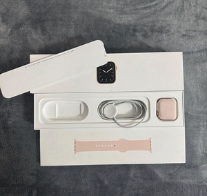 Apple Watch series 5 (1 фото из 3)