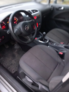 Seat Leon (7 фото из 9)