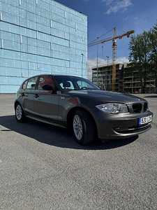BMW e87 118d (2 foto / 10)