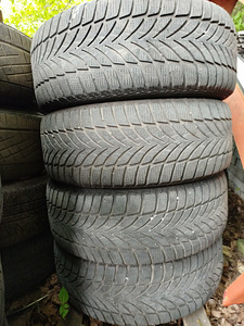 Goodyear Ultragrip 2 215/55R17 (2 foto / 2)