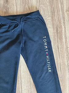 Брюки Tommy Hilfiger M (2 фото из 3)