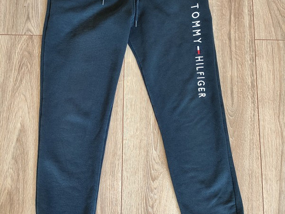 Tommy Hilfiger püksid M