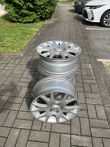 Литые диски R16 114,3*5 Nissan (3 фото из 5)