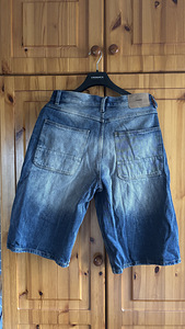 Laiad jortsid (lühikesed teksad), suurus M (2 foto / 4)