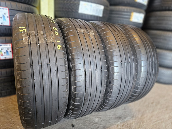 205 60 R 16 Goodyear EfficientGrip