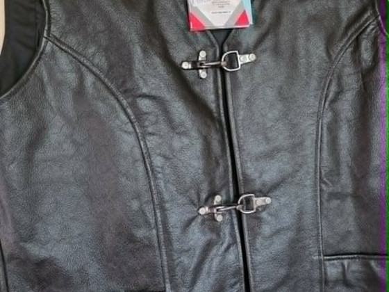 Motovest