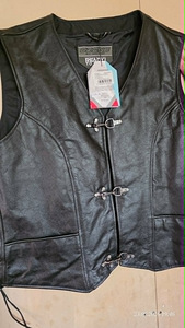 Motovest (1 foto / 3)