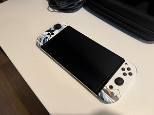 Nintendo switch OLED (3 foto / 4)