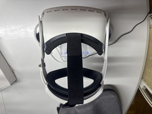 VR очки Meta Oculus Quest 2 256 ГБ + аксессуары (7 фото из 10)