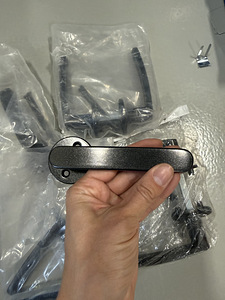 Новая дверная ручка Abloy, 4 комплекта (2 фото из 3)