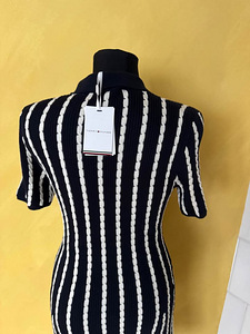 Платье Tommy Hilfiger с эффектом стройности НОВОЕ, стоило 199€ (4 фото из 7)