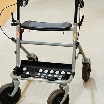 Rulaator, käimistool