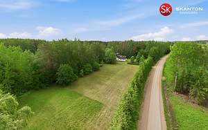 KINNISTU JÄRVE ÄÄRES (32 фото из 33)