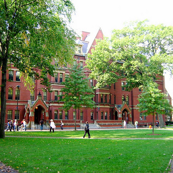 Harvardi üliõpilane - abi USA ülikooli sisseastumisel