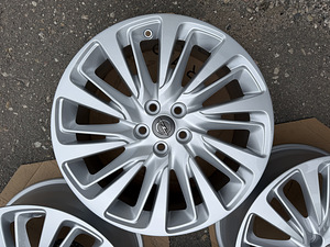 18" Opel originaalveljed 5x105 + andurid (5 foto / 10)