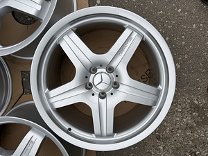 20" оригинальные диски Mercedes-Benz AMG 5x112 (4 фото из 10)