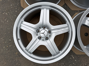20" оригинальные диски Mercedes-Benz AMG 5x112 (7 фото из 10)