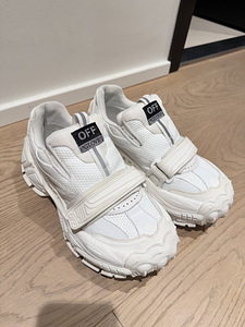 Кроссовки OFF-White! (1 фото из 4)