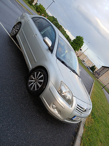 Toyota avensis 2007 (2 foto / 4)