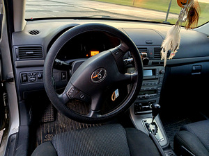 Toyota avensis 2007 (4 foto / 4)