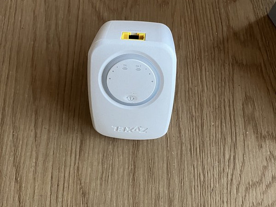 WIFI võimendi ZyXel WRE6505v2