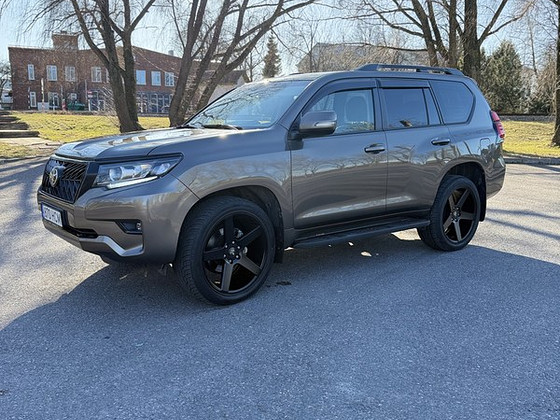 Toyota Land Cruiser 150