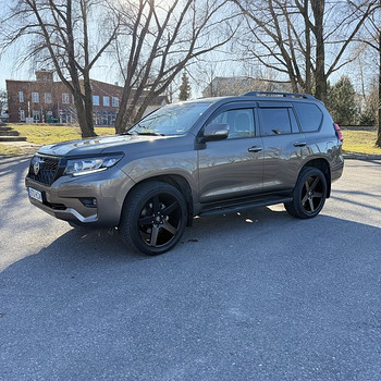 Toyota Land Cruiser 150