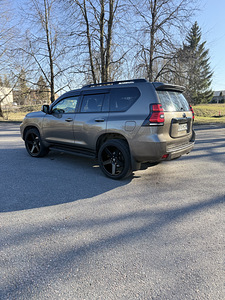 Toyota Land cruiser 150 (4 foto / 7)