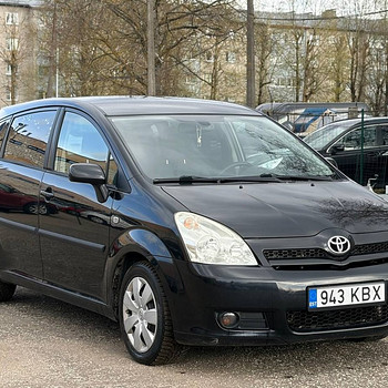 TOYOTA COROLLA VERSO