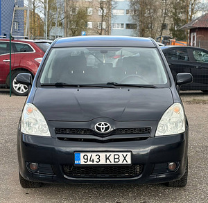 TOYOTA COROLLA VERSO (3 foto / 6)