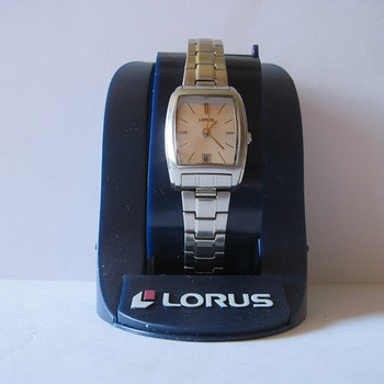 Naiste kell Lorus