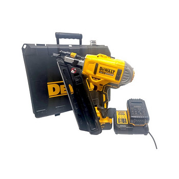 Аккумуляторный гвоздезабивной пистолет Dewalt DCN692 P03